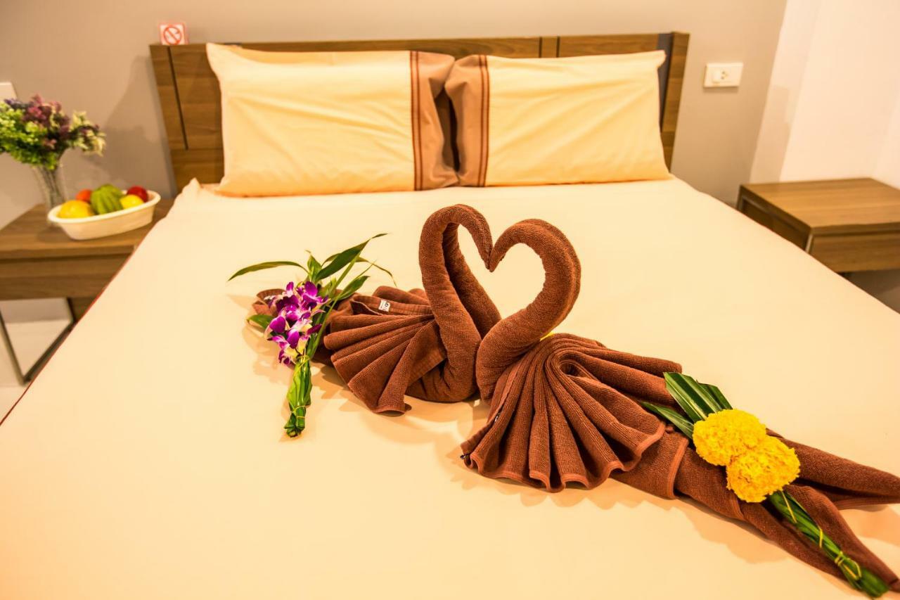 Oscar Boutique Hotel Patong Exterior foto